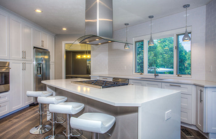 Kitchen & dining